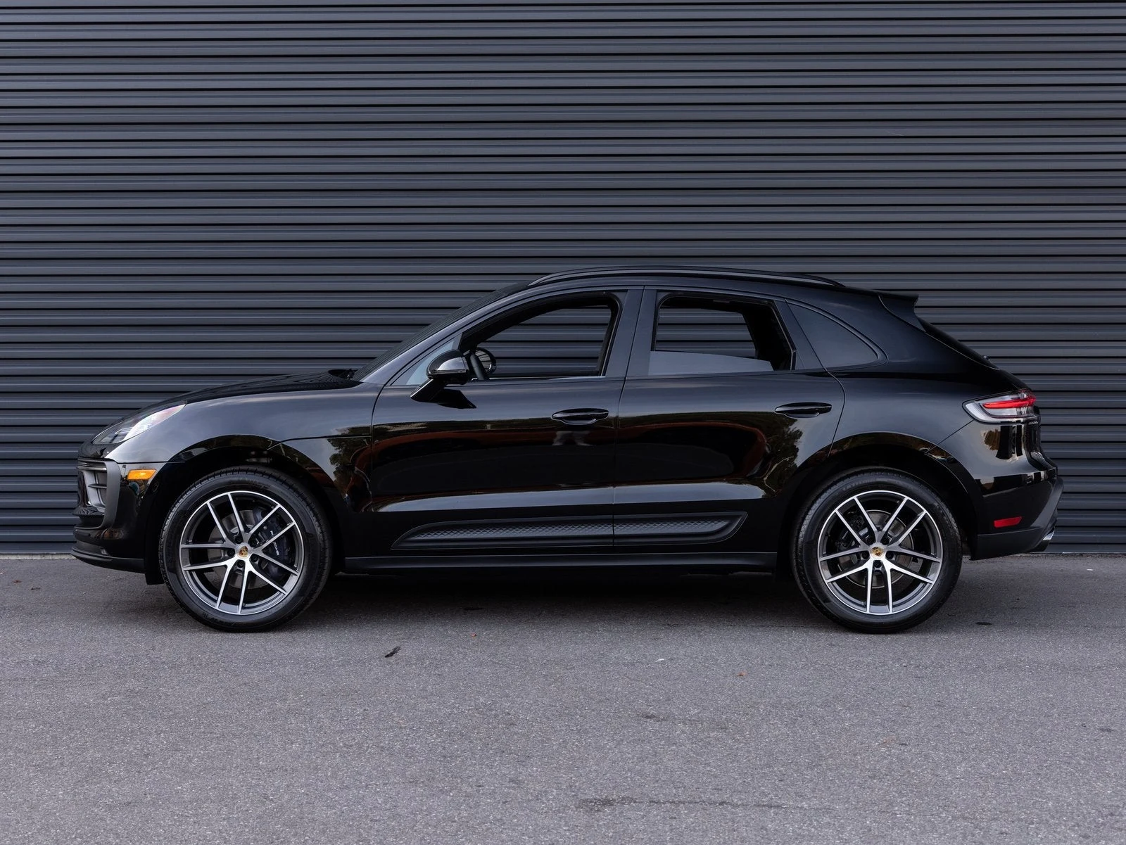 2026 Porsche Macan (95B), 2/20