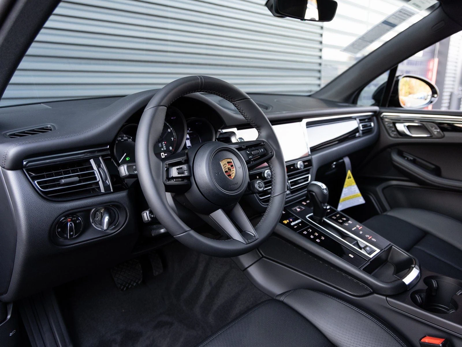 2026 Porsche Macan (95B), 4/20