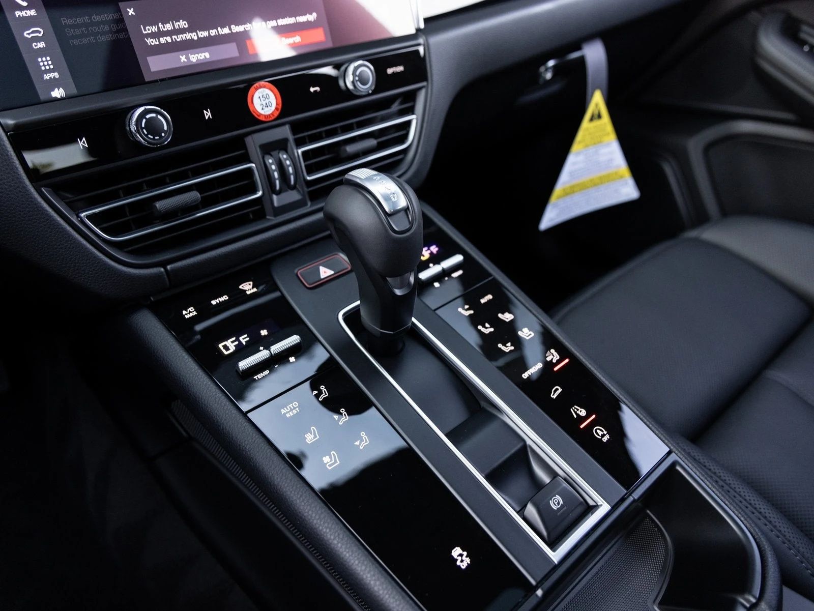 2026 Porsche Macan (95B), 18/20