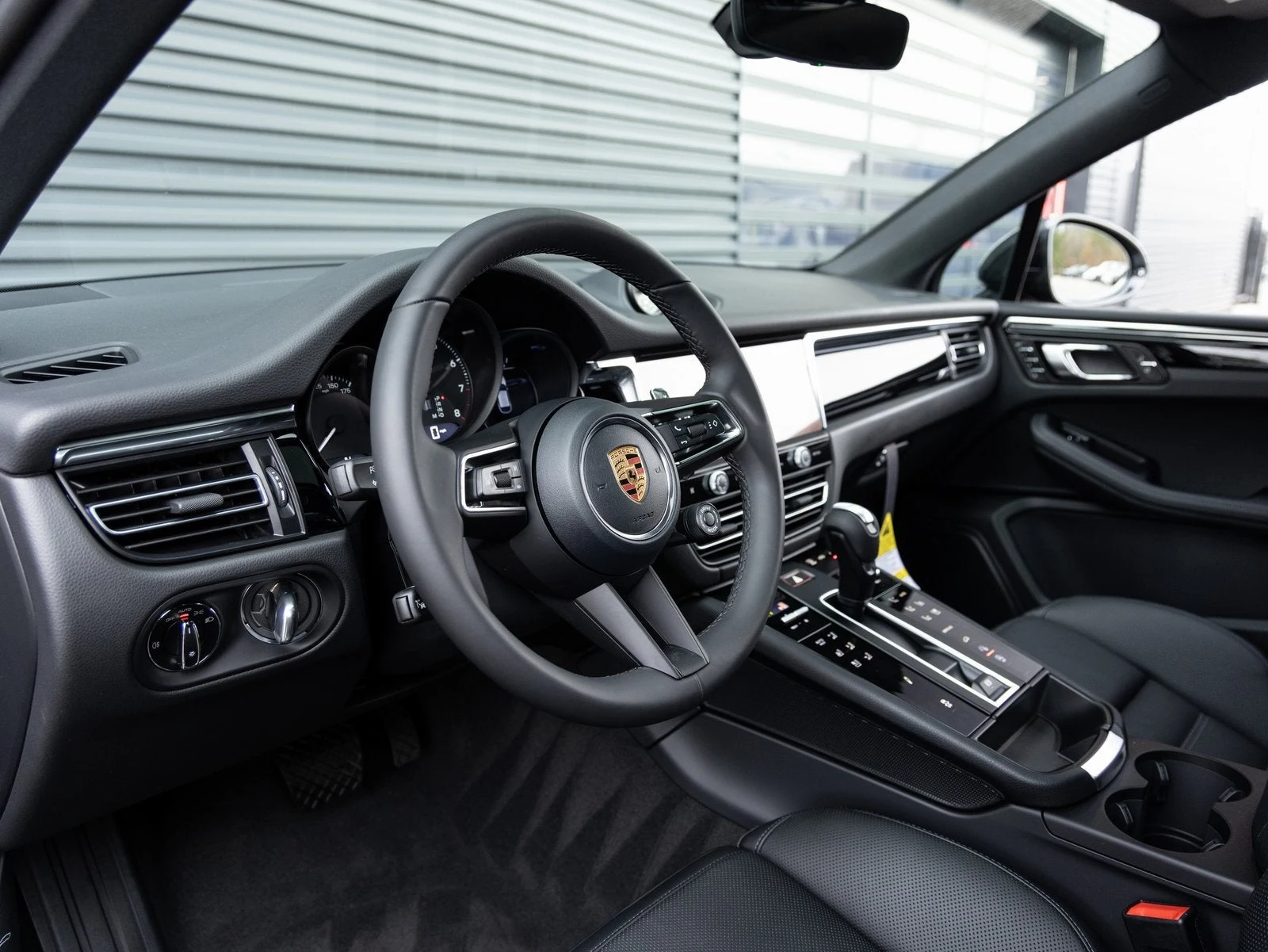 2026 Porsche Macan (95B), 4/20
