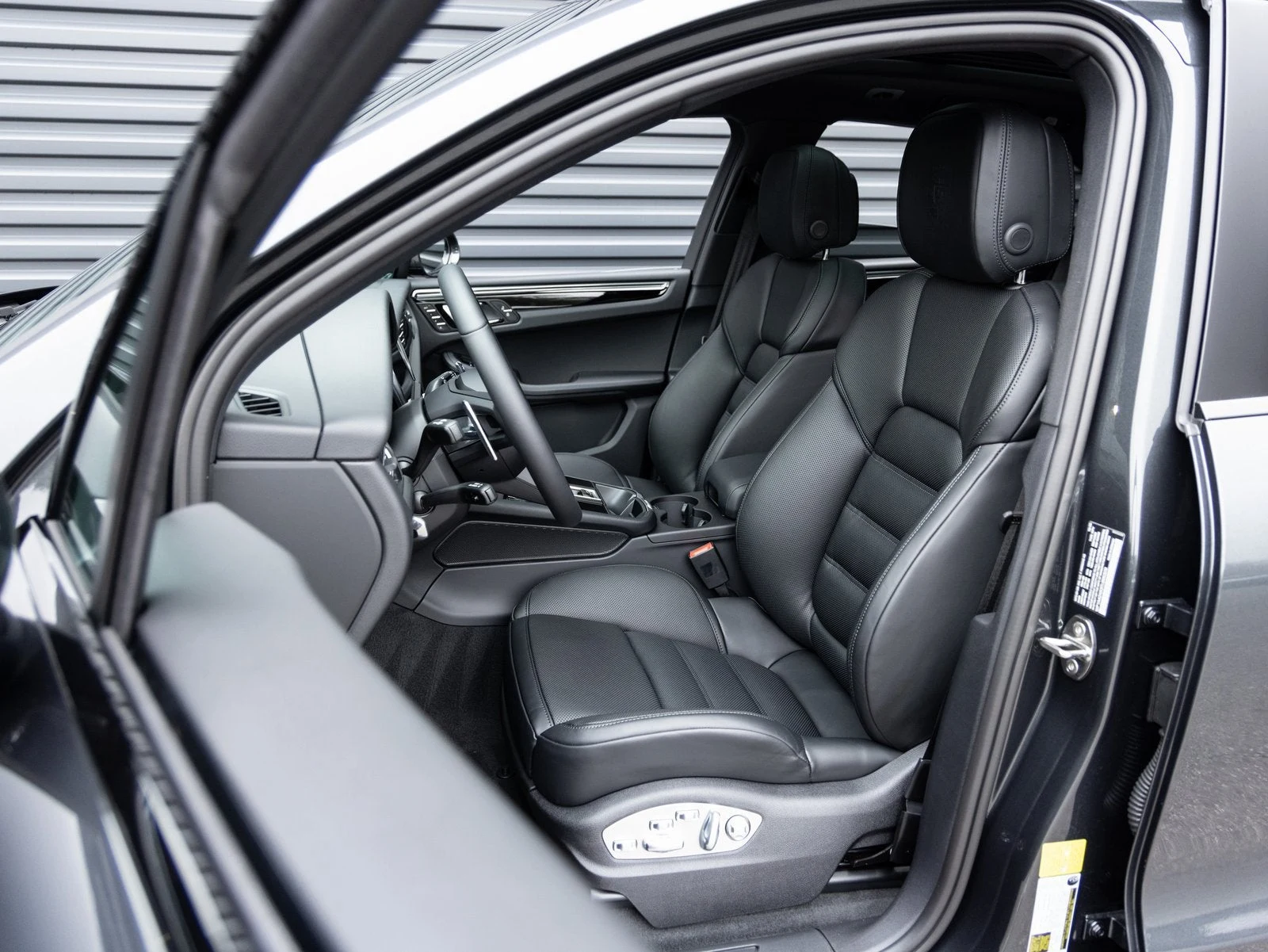 2026 Porsche Macan (95B), 5/20