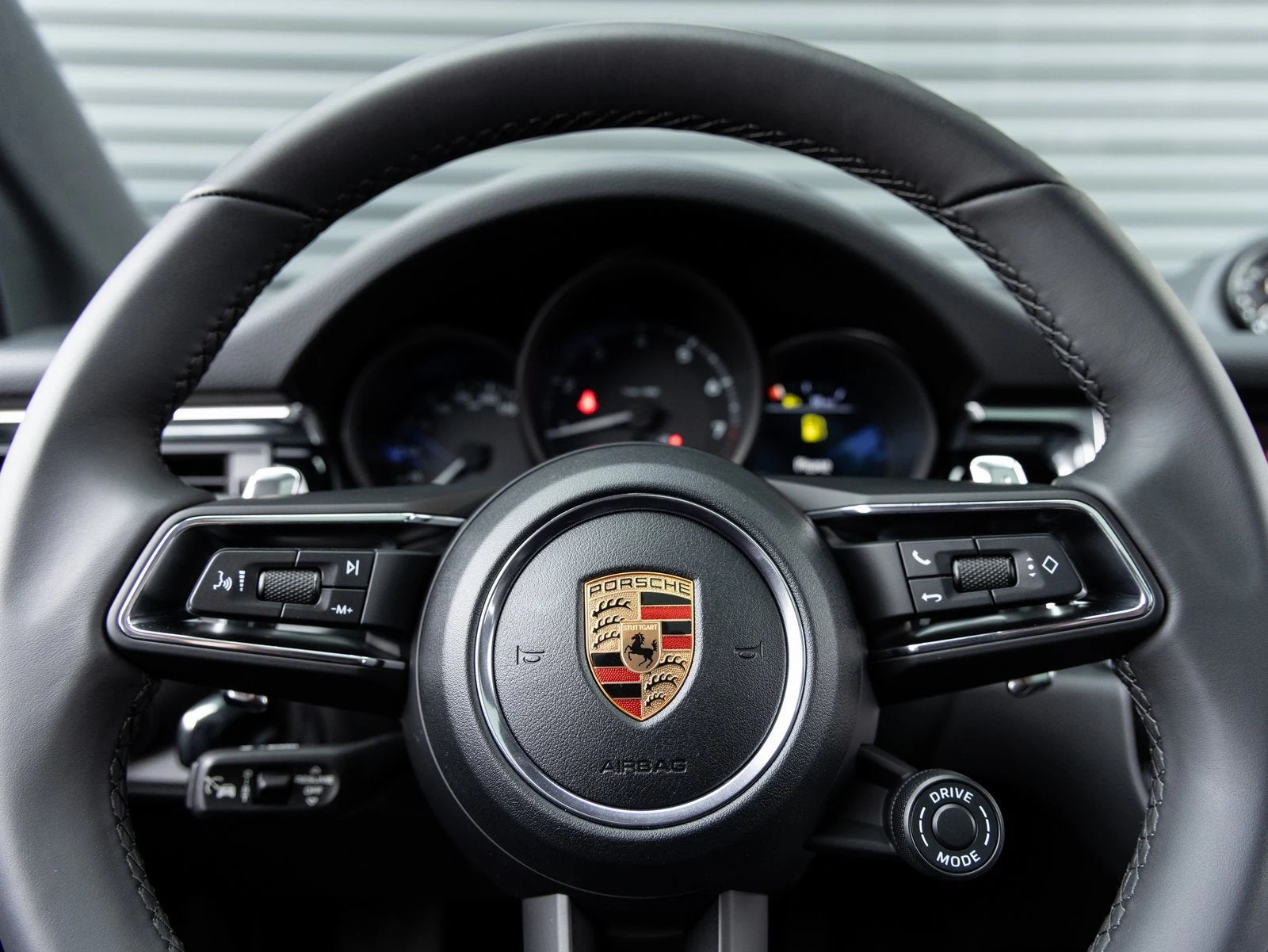 2026 Porsche Macan (95B), 14/20