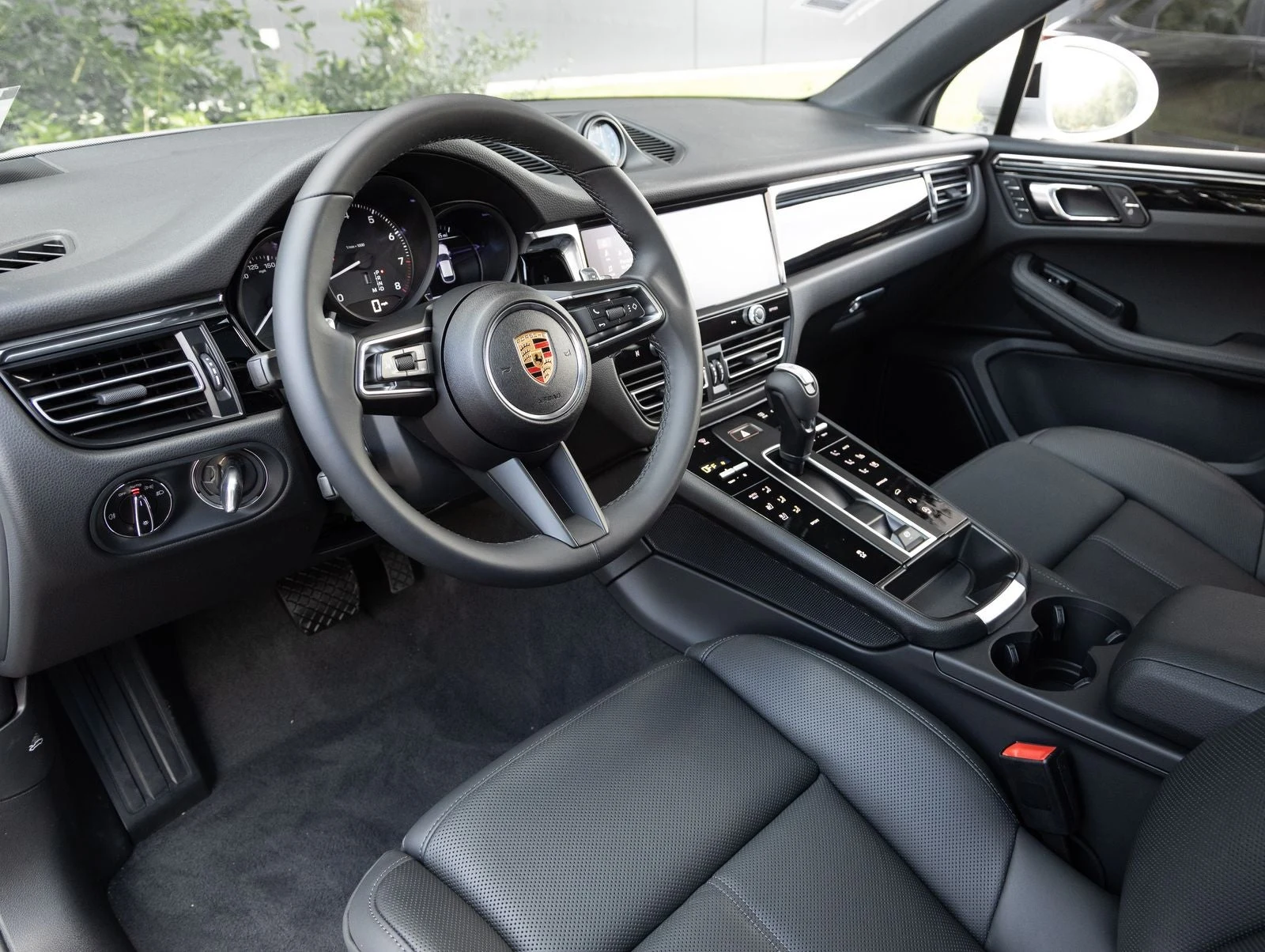 2026 Porsche Macan (95B), 4/20