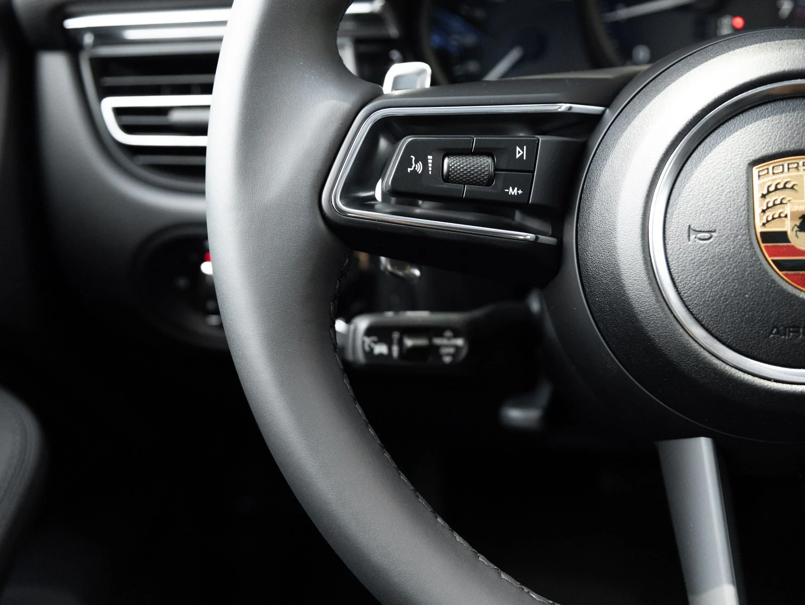 2026 Porsche Macan (95B), 15/20