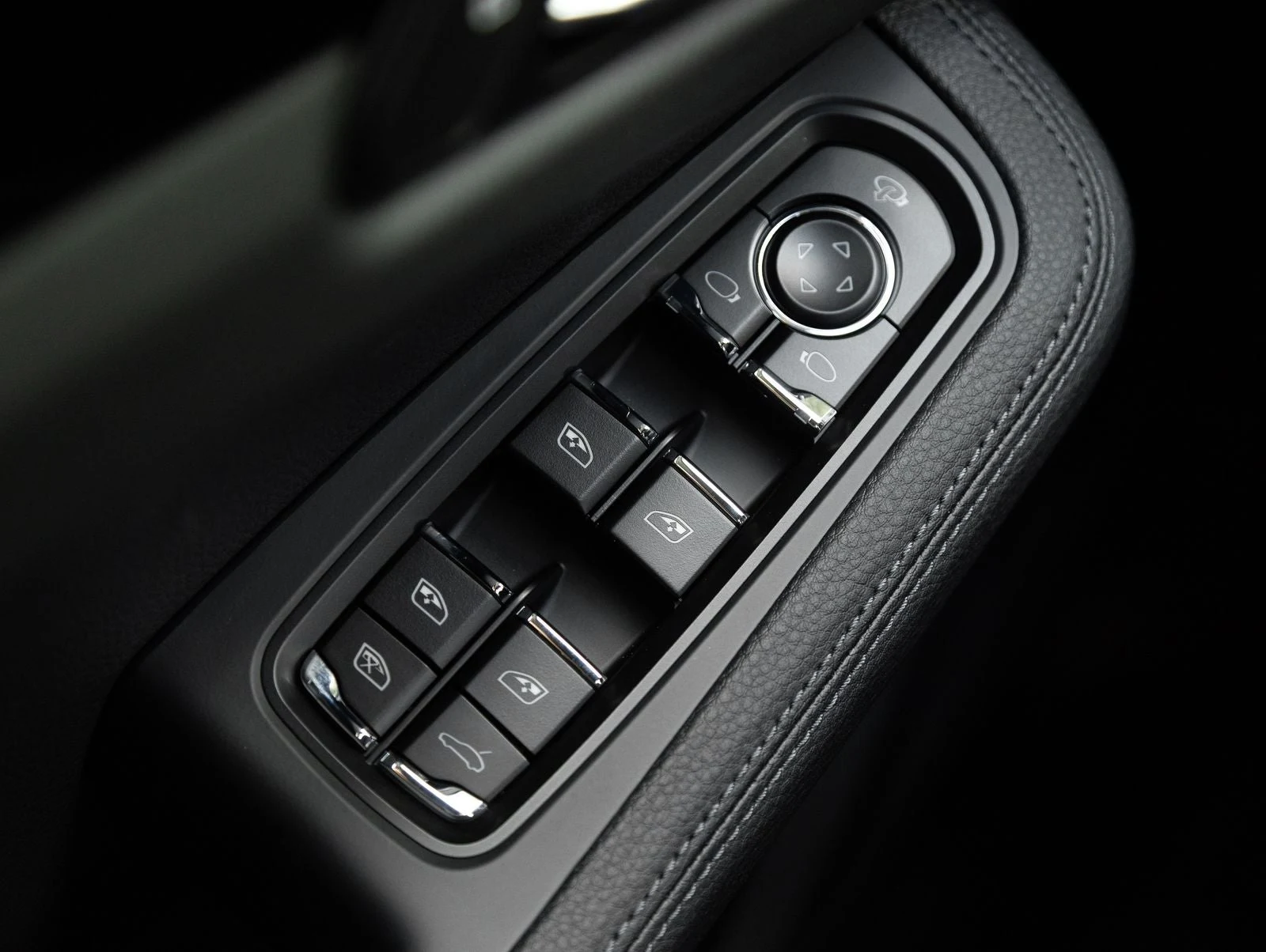 2026 Porsche Macan (95B), 19/20