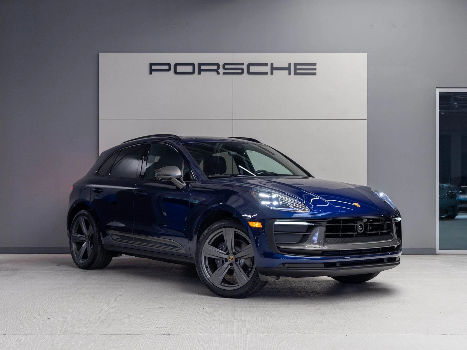 2026 Porsche Macan T (95B), 9/20
