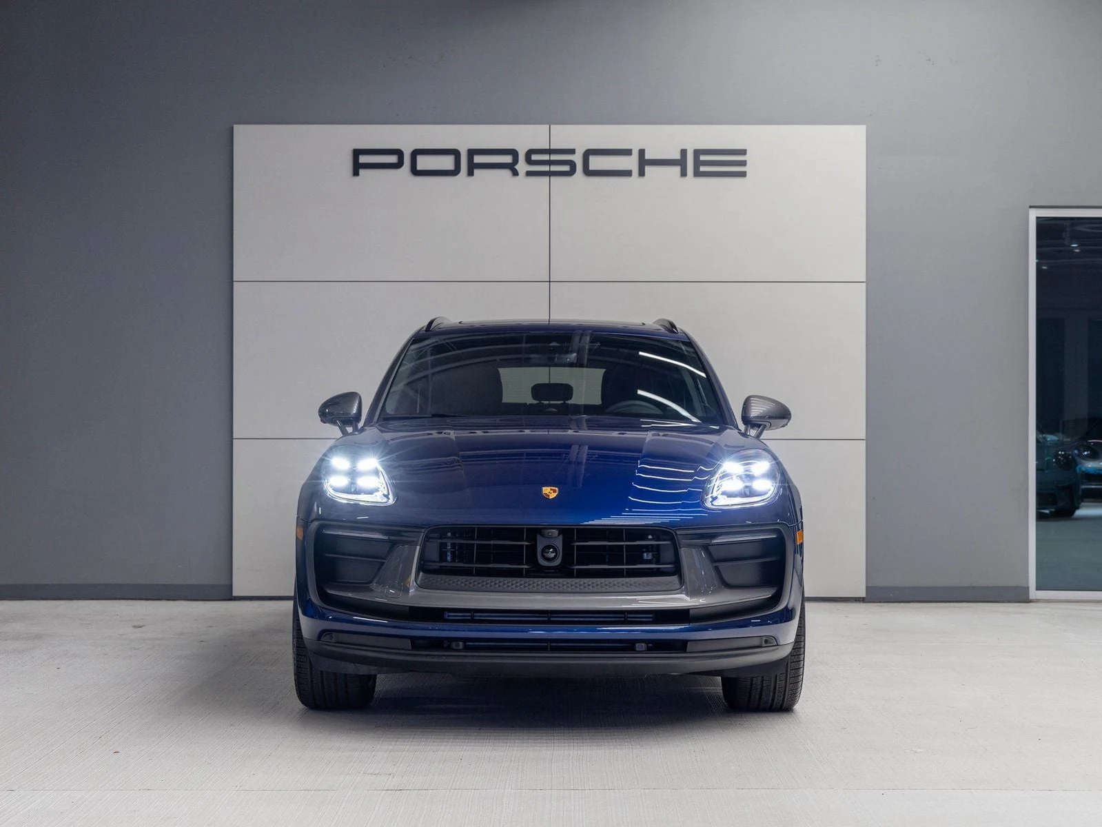 2026 Porsche Macan T (95B), 10/20