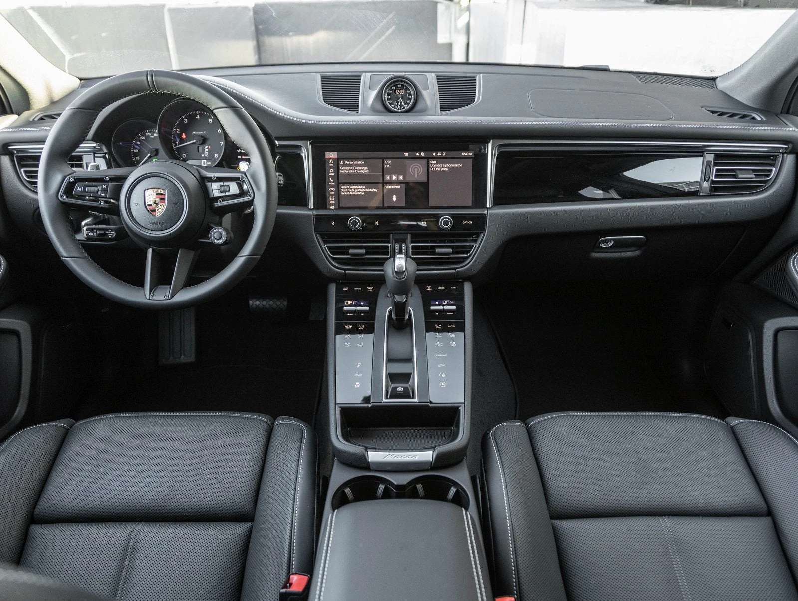 2026 Porsche Macan T (95B), 12/20