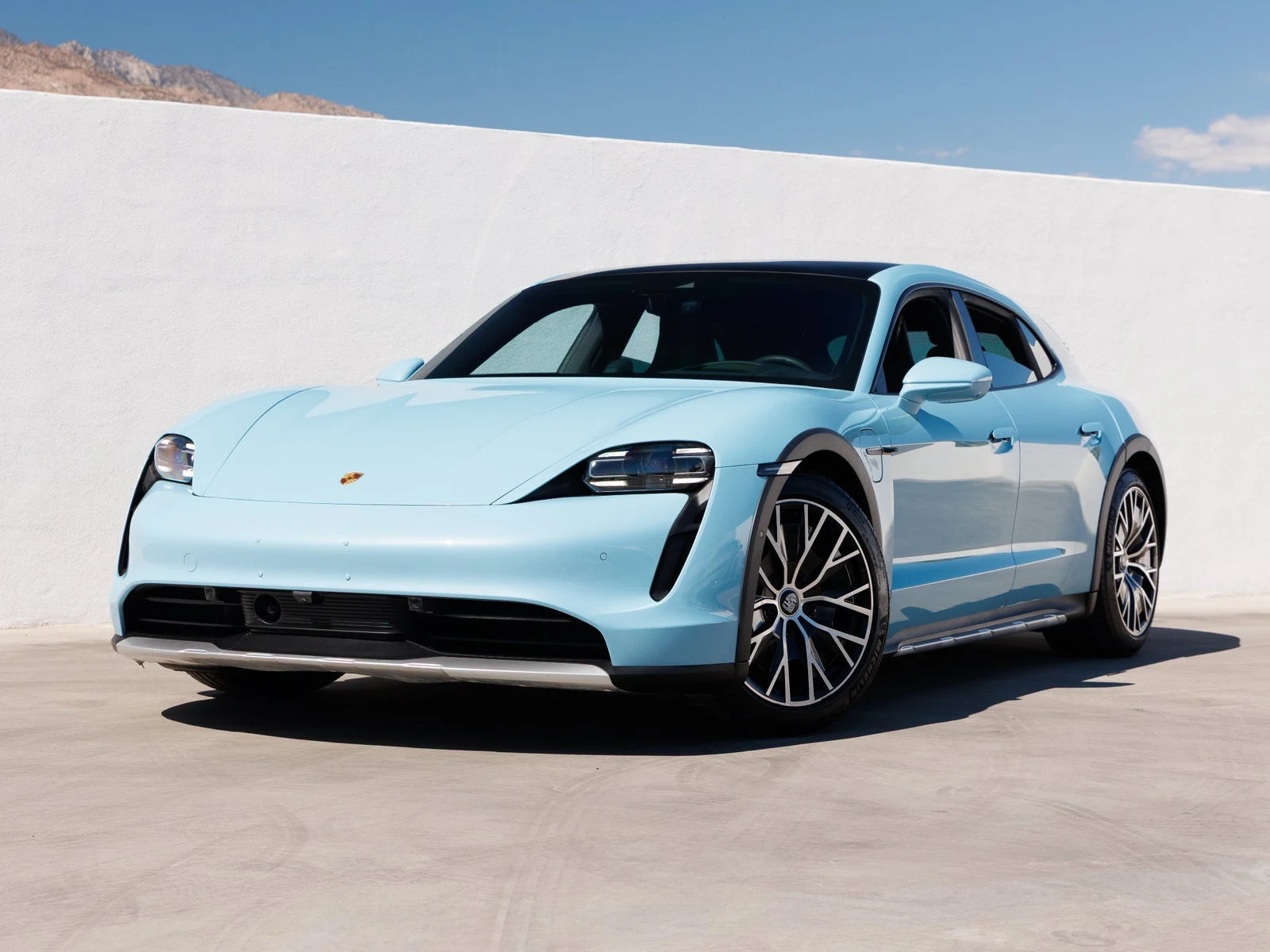 Porsche Taycan 4 Cross Turismo (Original Version) · Frozen Blue Metallic · Indigo Auto Group