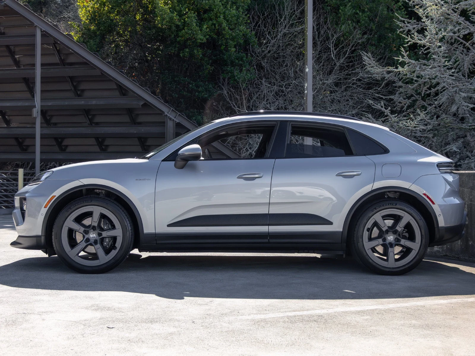 2025 Porsche Macan Electric (XAB), 2/20