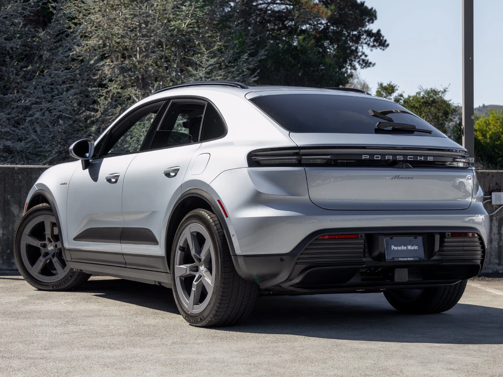 2025 Porsche Macan Electric (XAB), 3/20