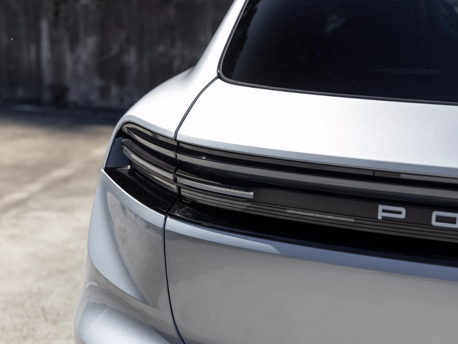2025 Porsche Macan Electric (XAB), 18/20