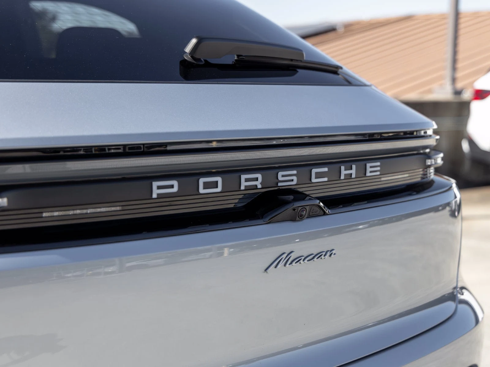 2025 Porsche Macan Electric (XAB), 19/20