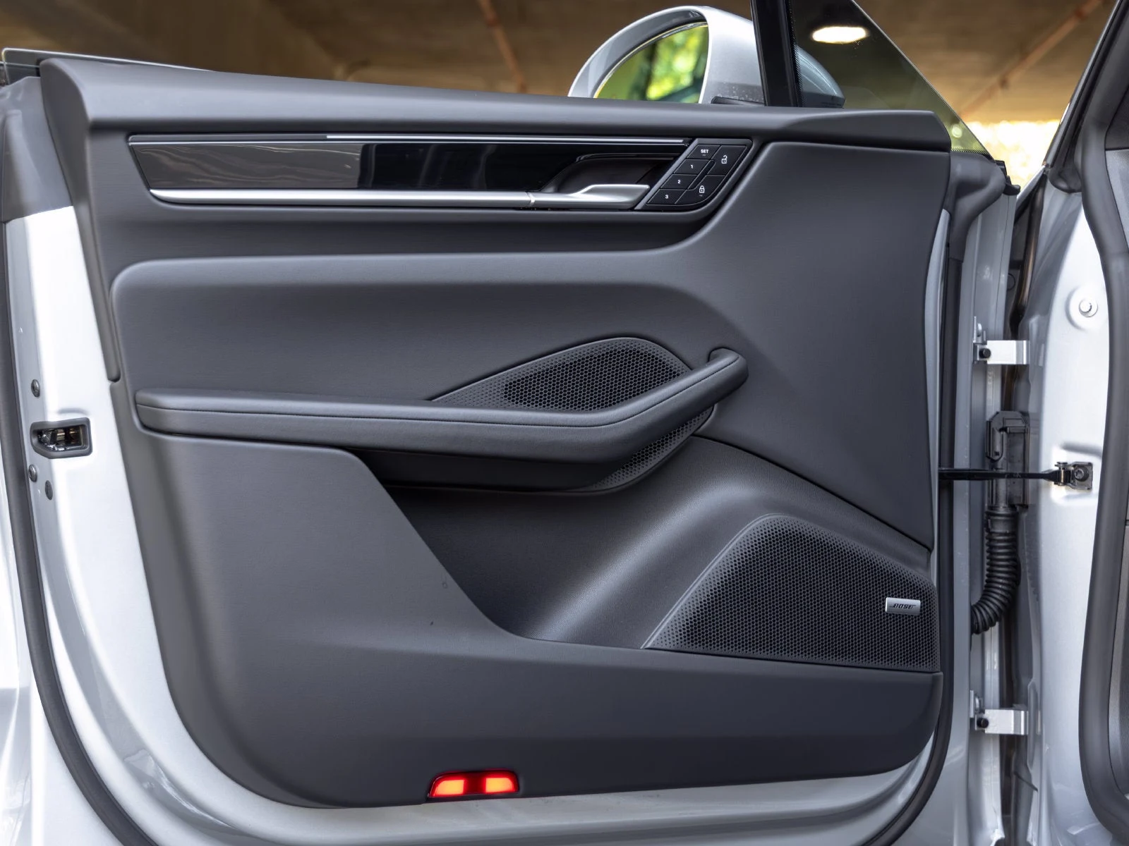 2025 Porsche Macan Electric (XAB), 20/20