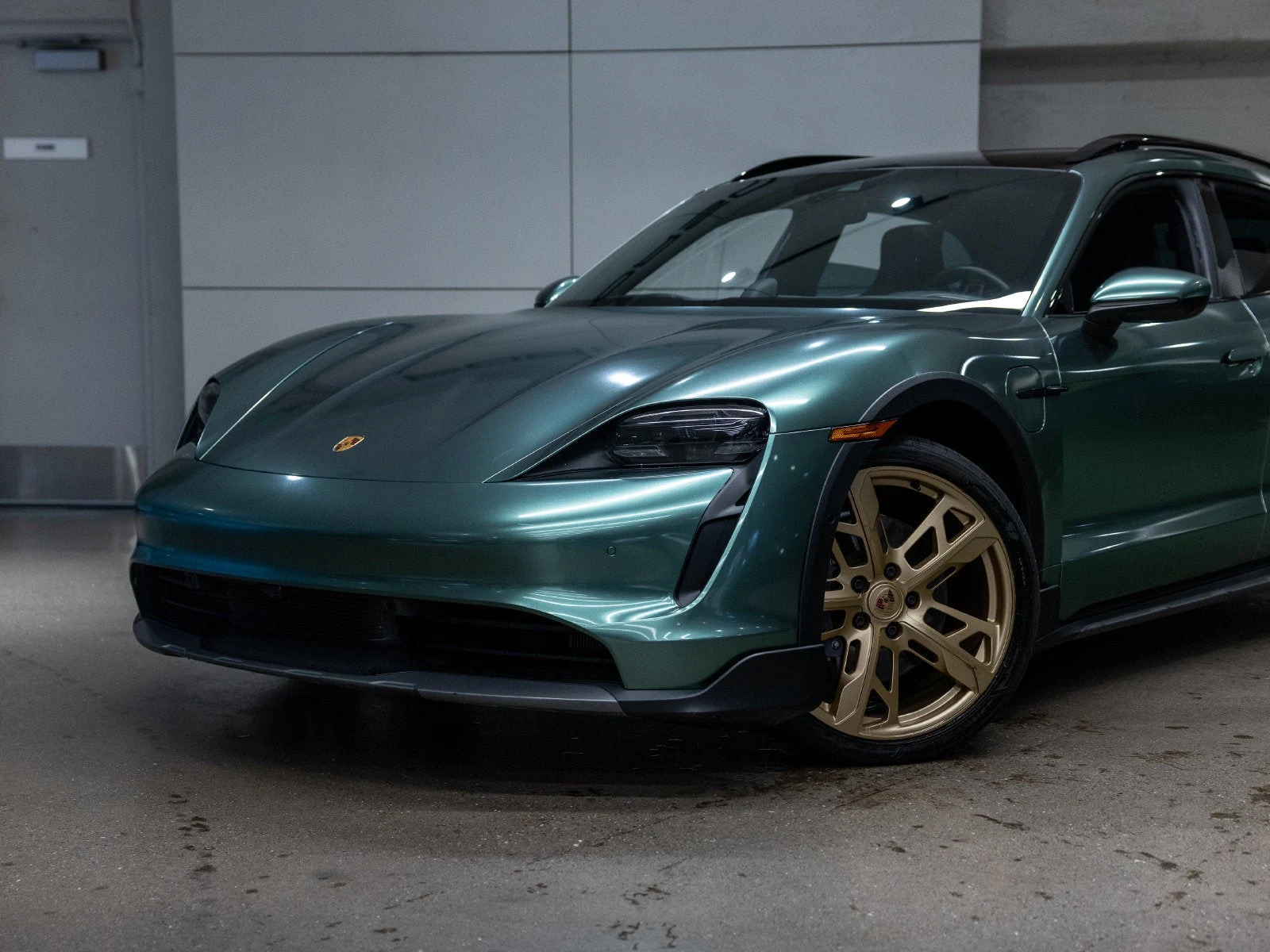 2021 Porsche Taycan 4 Cross Turismo (Original Version), 19/20
