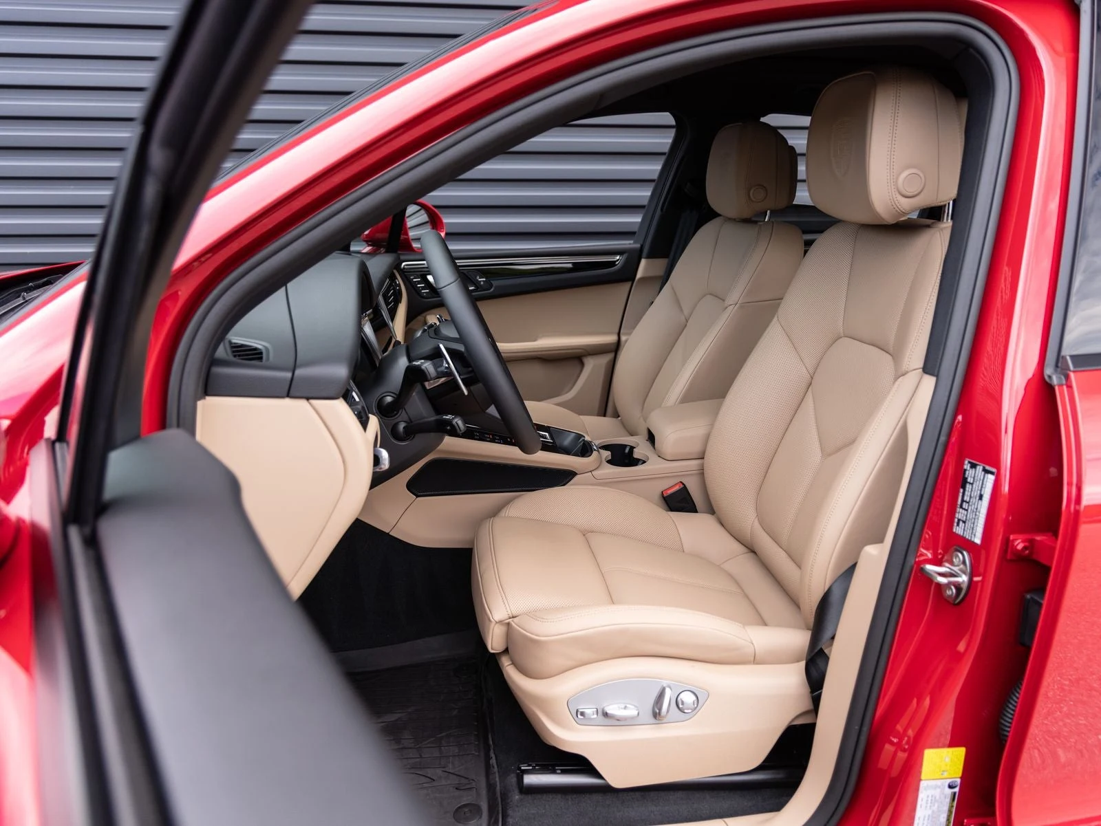 2026 Porsche Macan (95B), 5/20
