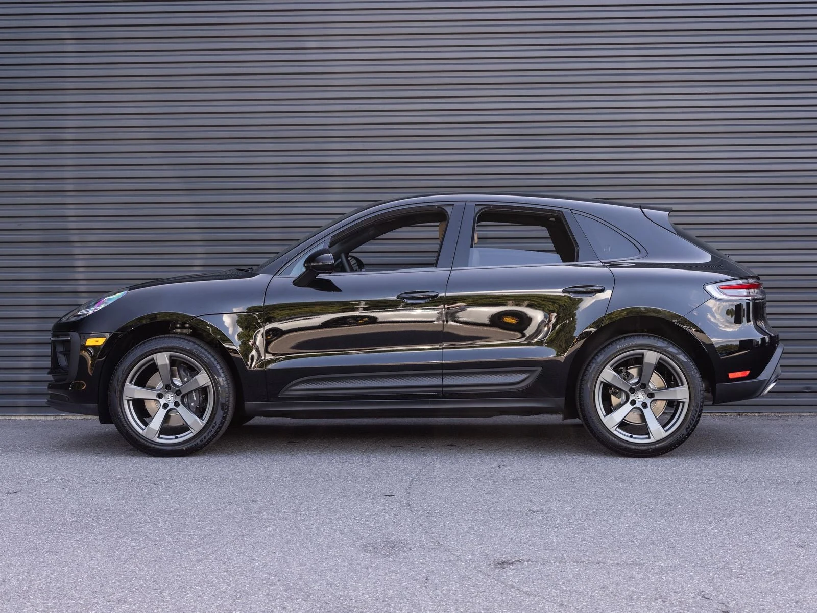 2026 Porsche Macan (95B), 2/20
