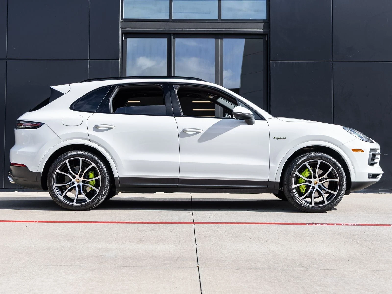 2023 Porsche Cayenne E-Hybrid (3rd Generation), 12/20