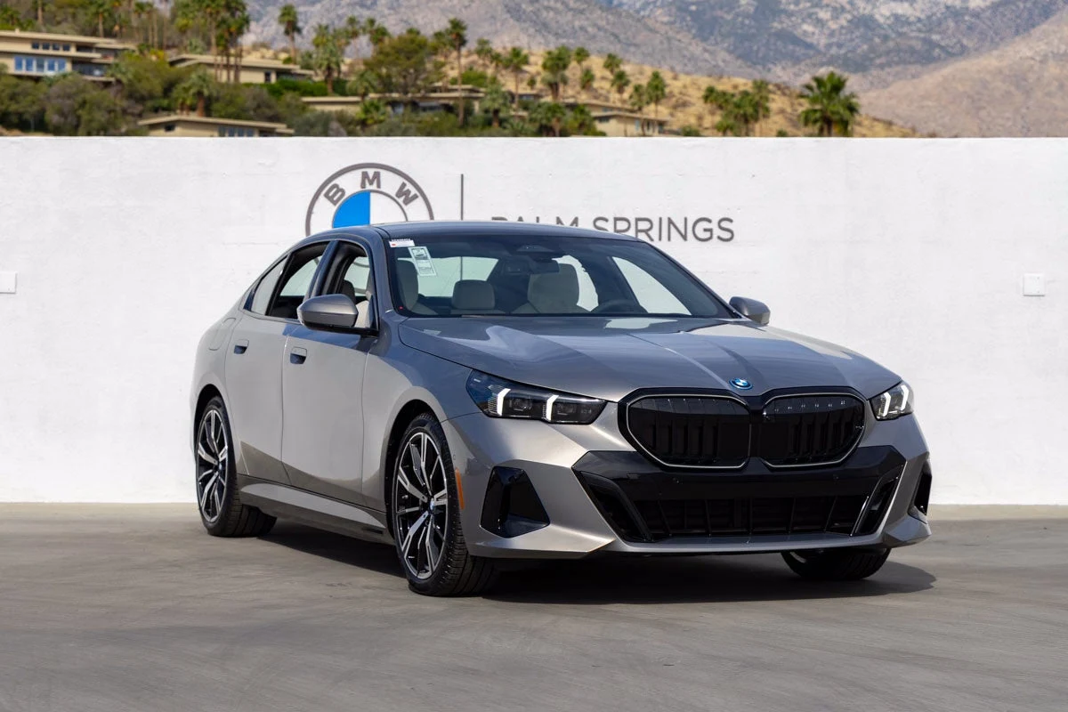 2026 BMW 550e xDrive (G60), 2/20