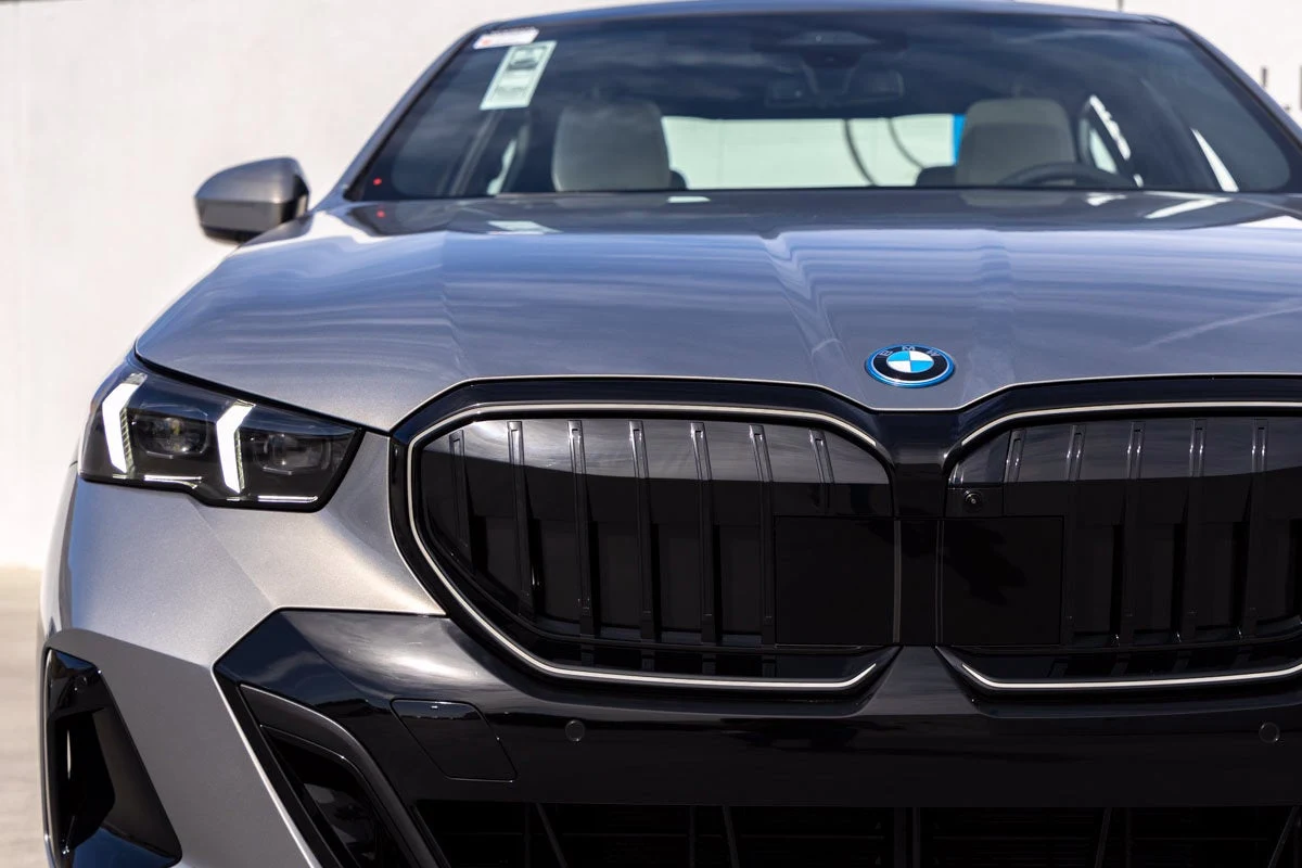 2026 BMW 550e xDrive (G60), 5/20
