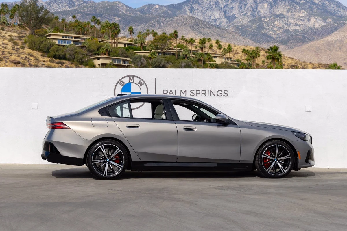 2026 BMW 550e xDrive (G60), 6/20