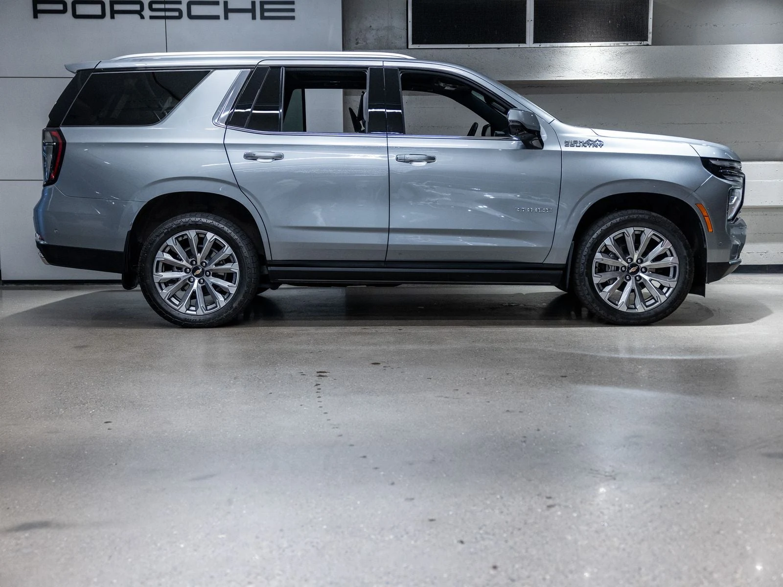 2025 Chevrolet Tahoe High Country (5th Generation), 10/20