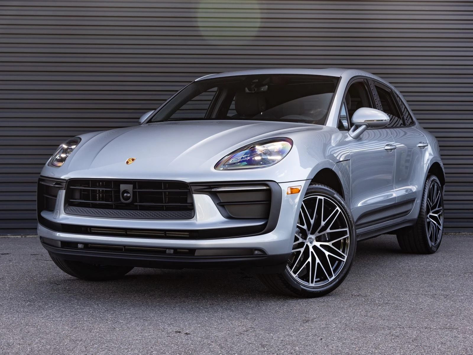 Porsche Macan (95B) · Dolomite Silver Metallic · Indigo Auto Group