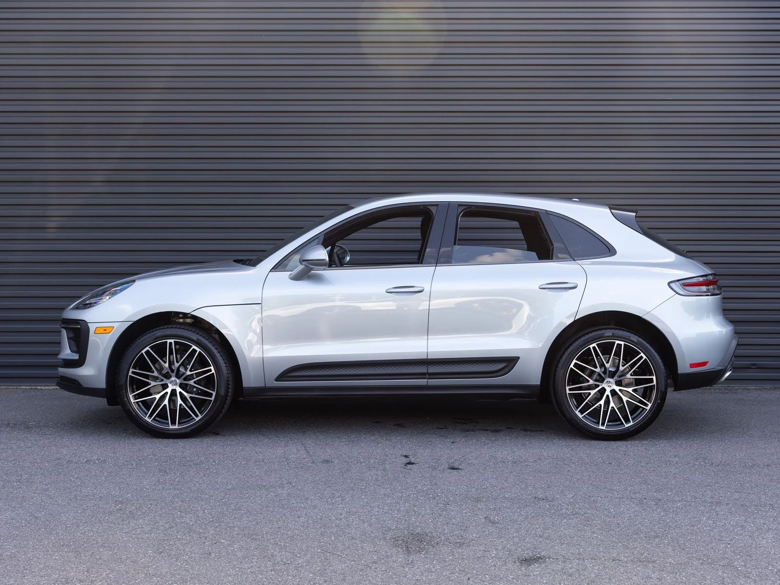 2026 Porsche Macan (95B), 2/20
