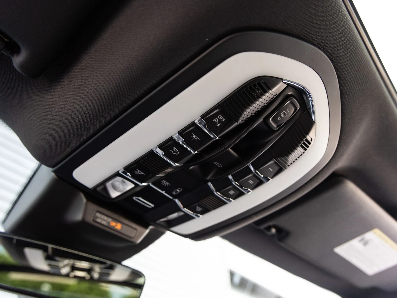 2026 Porsche Macan (95B), 19/20
