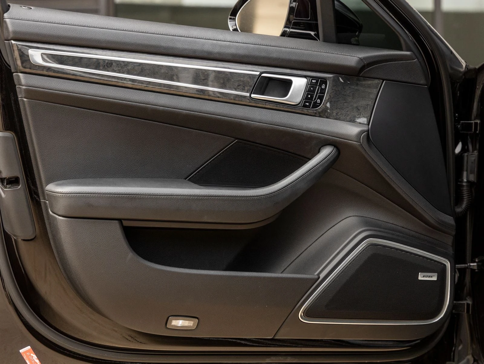 2020 Porsche Panamera 4S Executive (971), 20/20