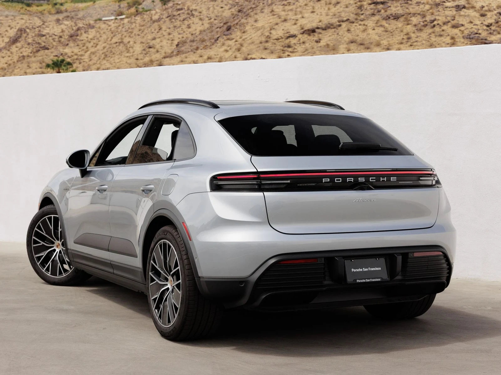 2025 Porsche Macan Electric (XAB), 3/20