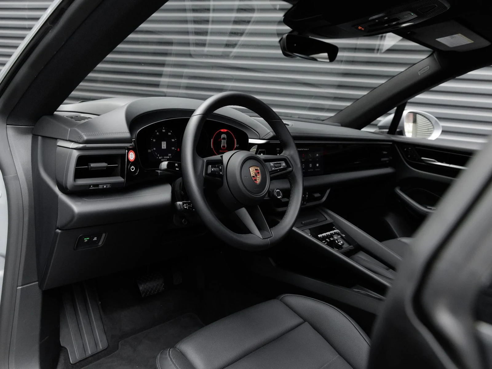 2025 Porsche Macan Electric (XAB), 4/20