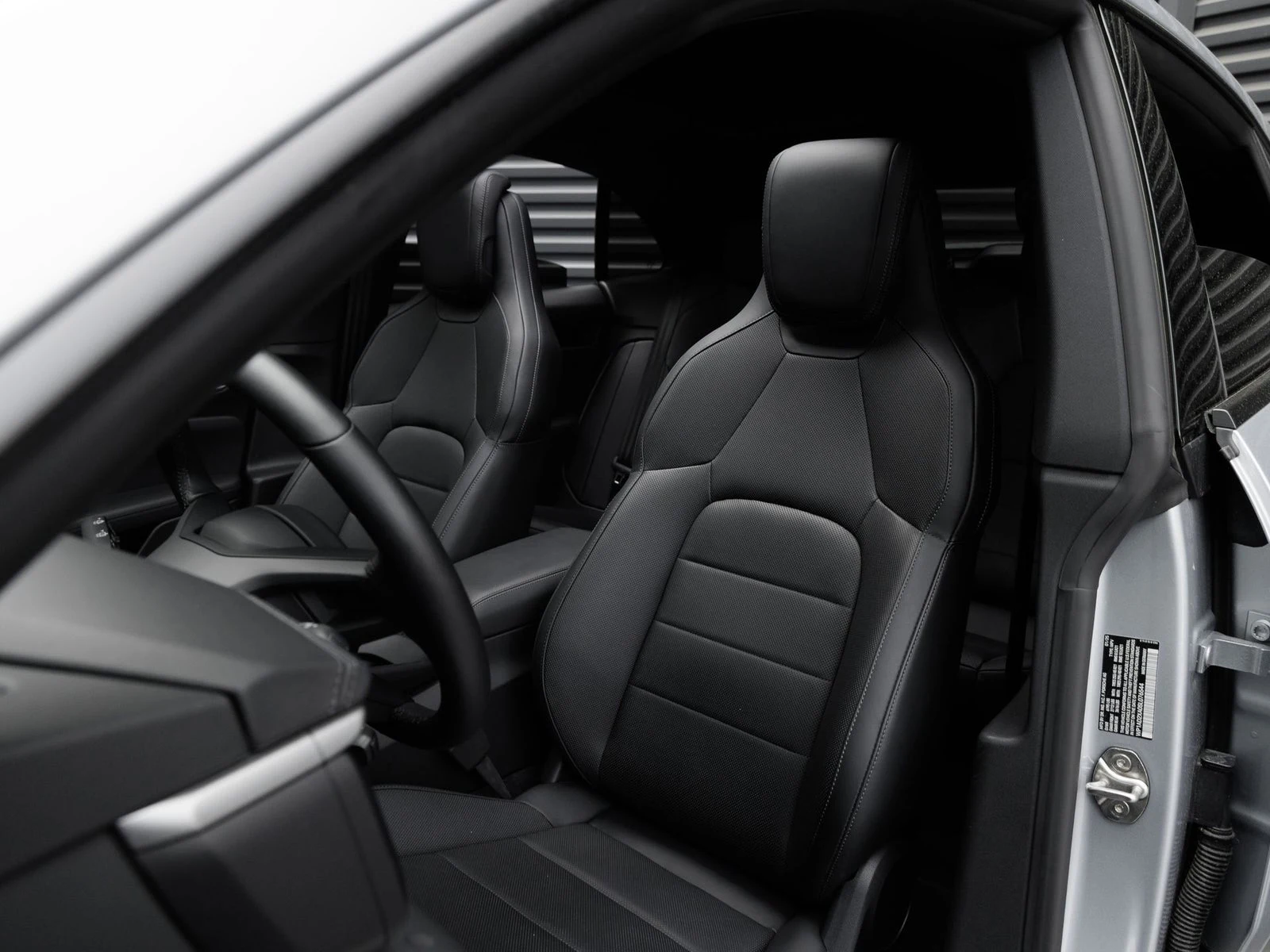 2025 Porsche Macan Electric (XAB), 5/20