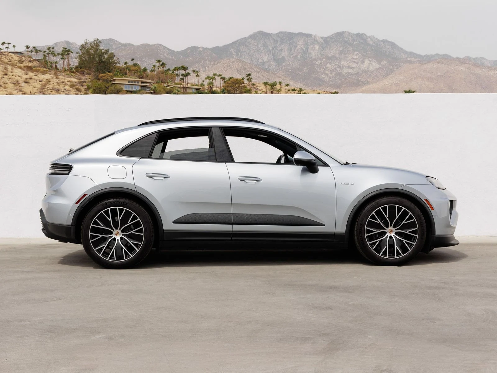 2025 Porsche Macan Electric (XAB), 8/20