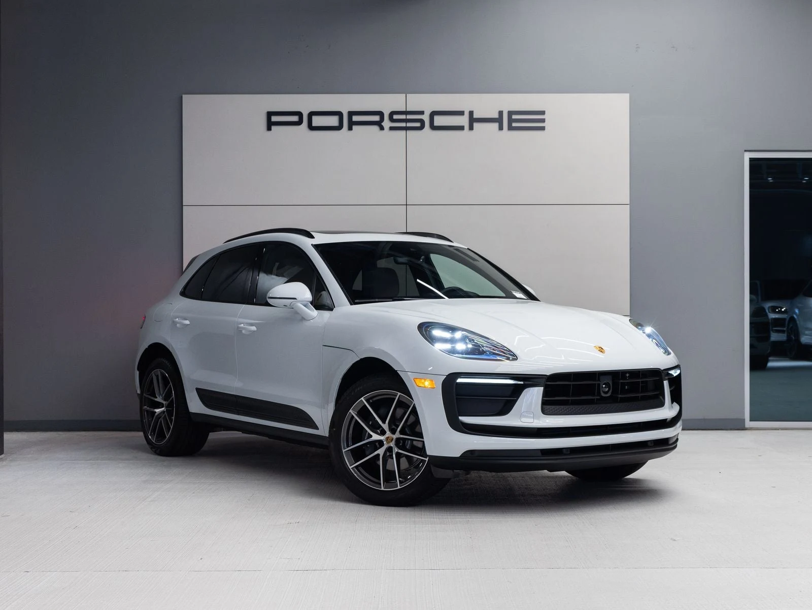 2026 Porsche Macan (95B), 9/20