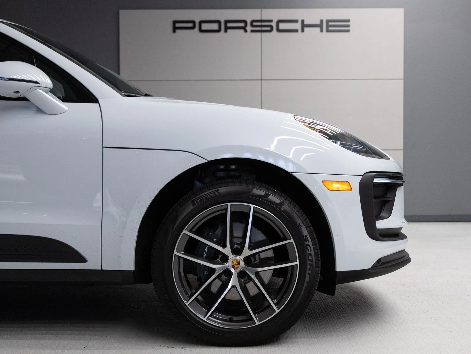 2026 Porsche Macan (95B), 11/20