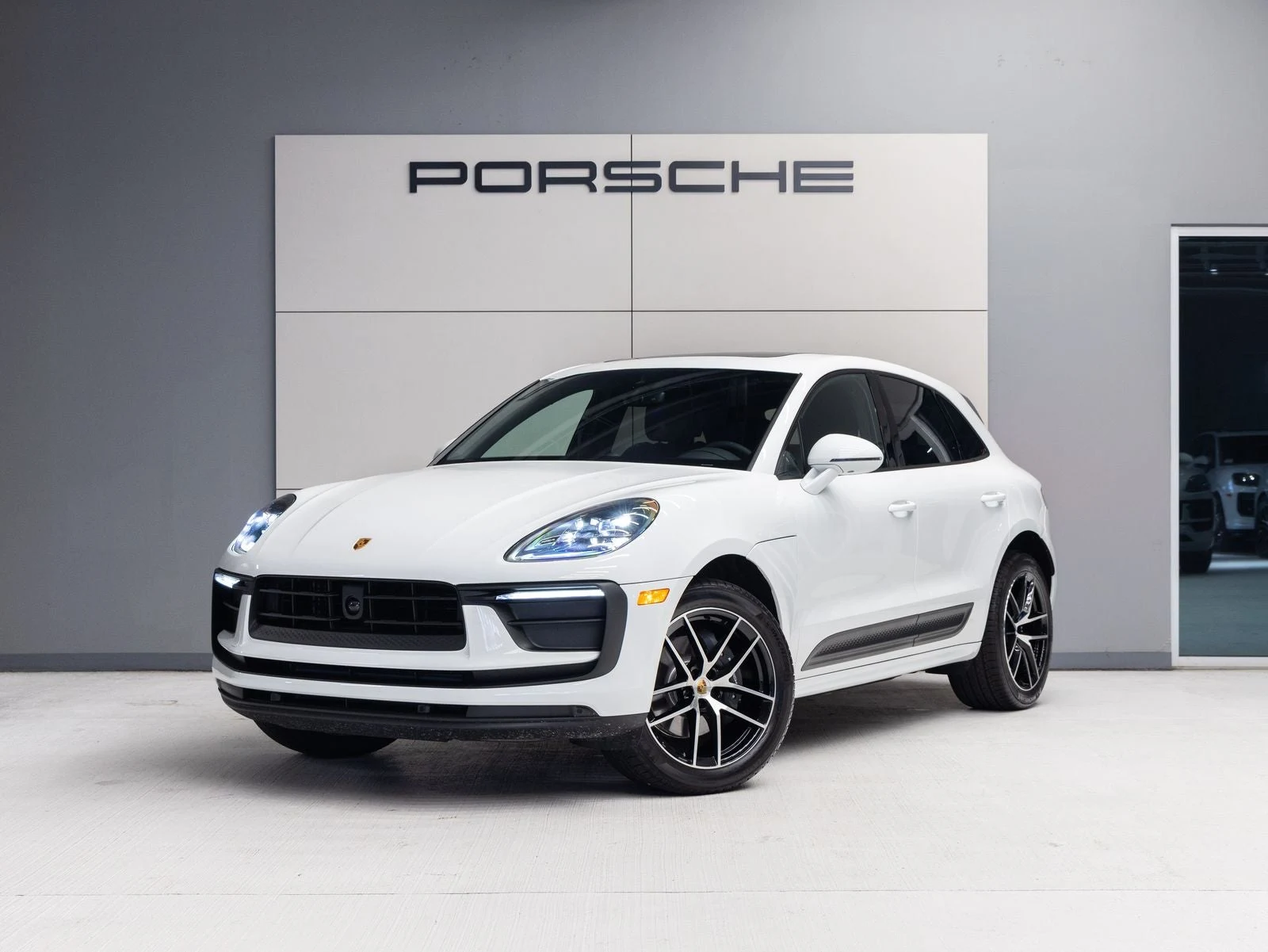 Porsche Macan (95B) · white · Indigo Auto Group