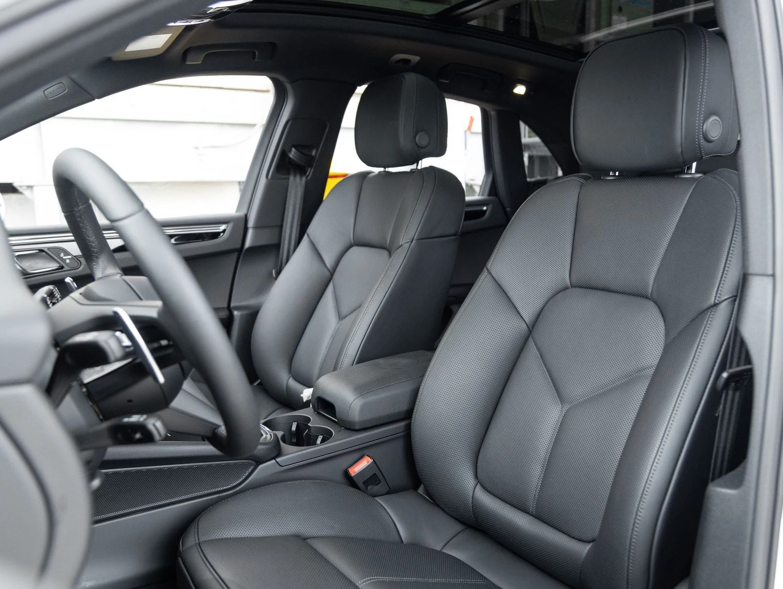 2026 Porsche Macan (95B), 5/20