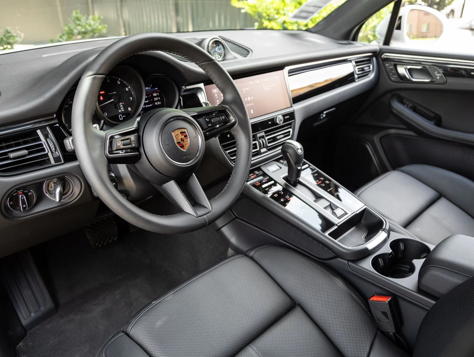 2026 Porsche Macan (95B), 4/20