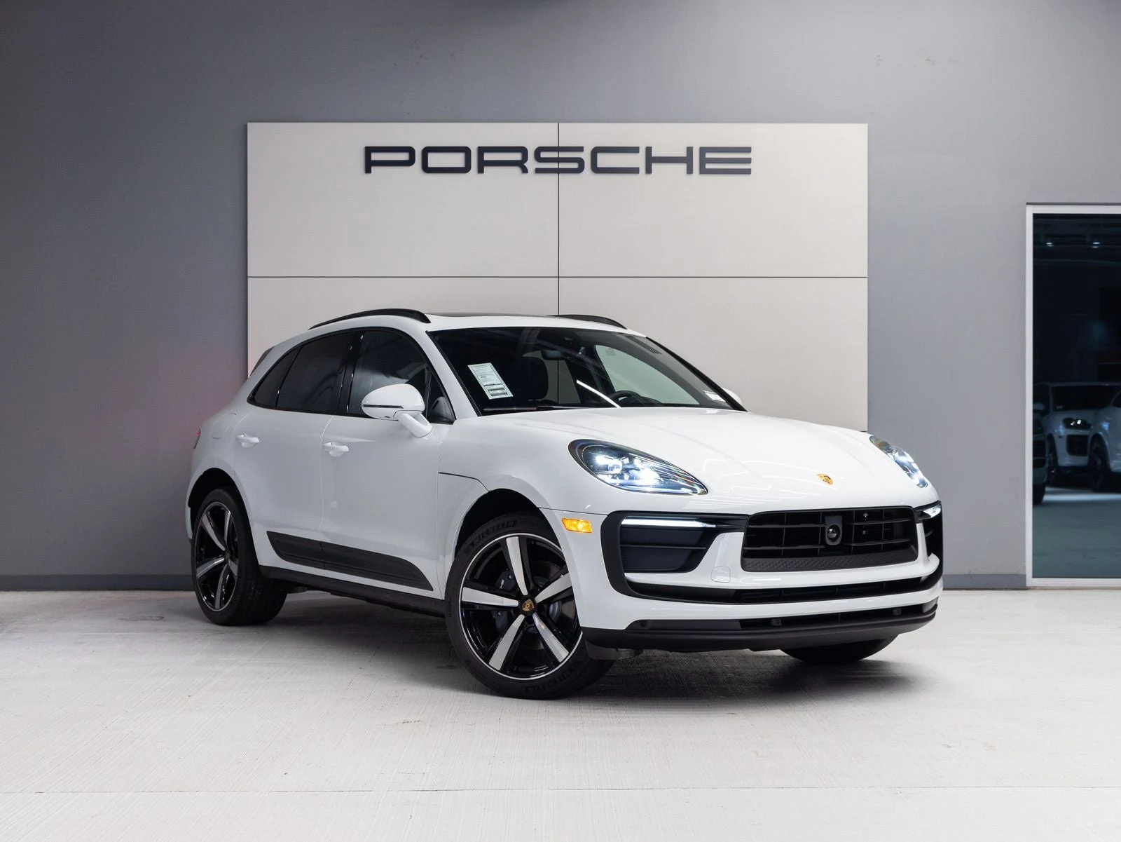2026 Porsche Macan (95B), 9/20