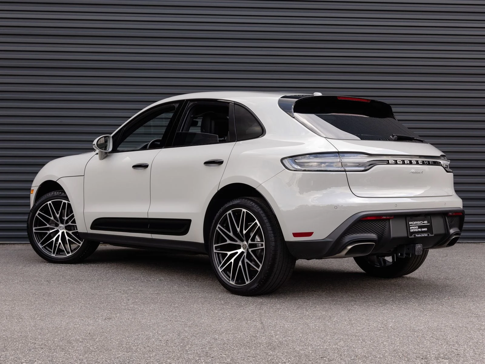 2025 Porsche Macan (95B), 3/20