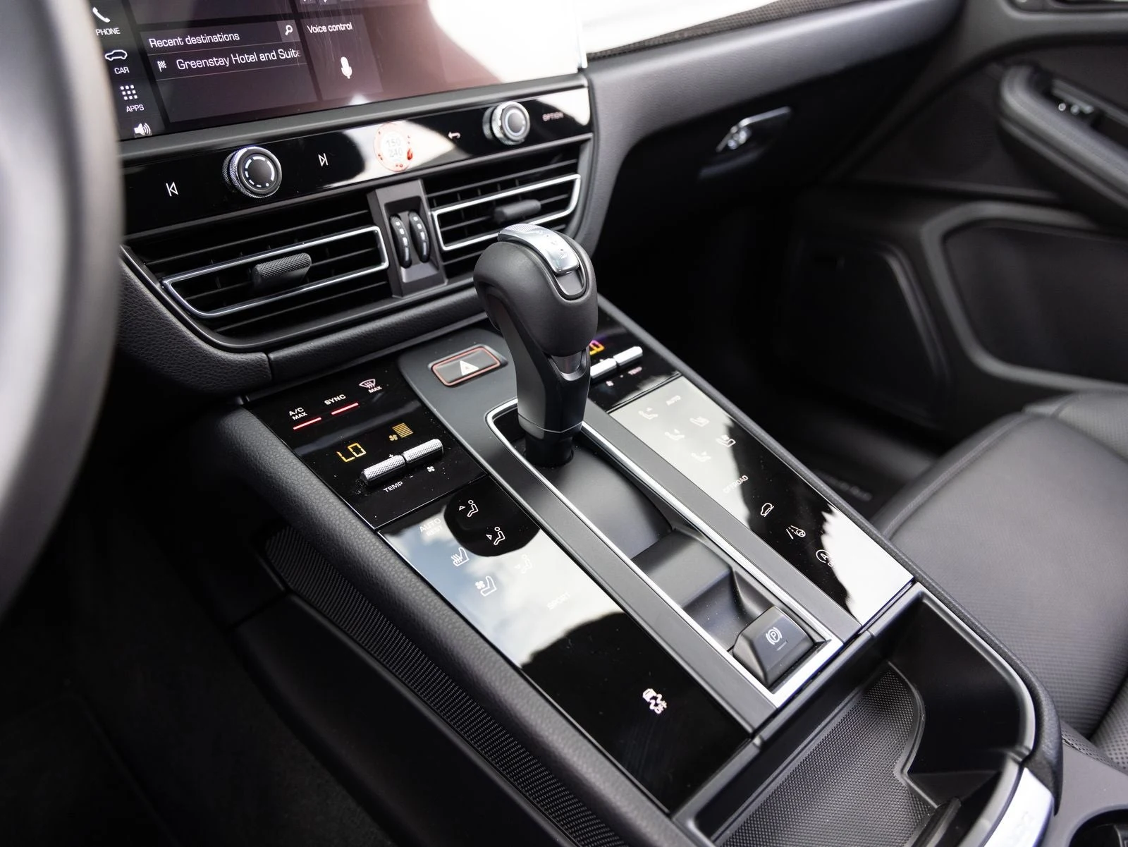 2025 Porsche Macan (95B), 17/20