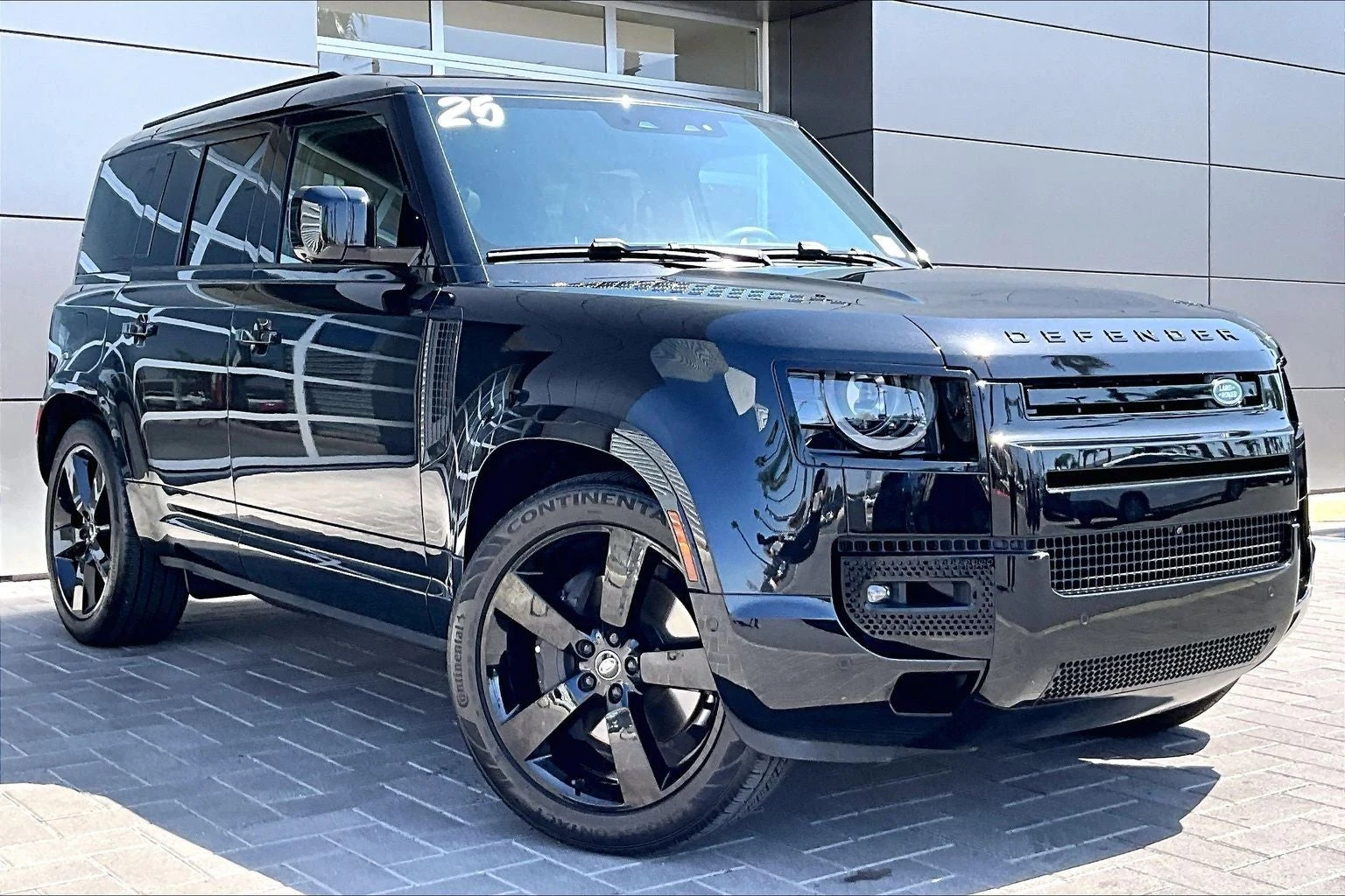 2025 Land Rover Defender 110 X-Dynamic SE (L663), 3/20