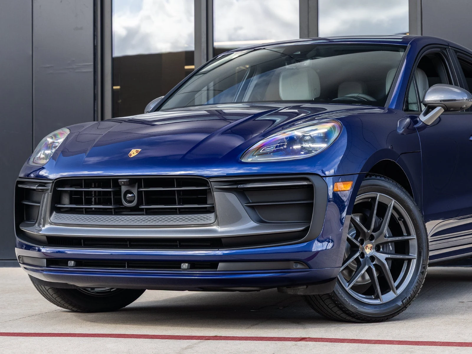 2026 Porsche Macan T (95B), 7/20