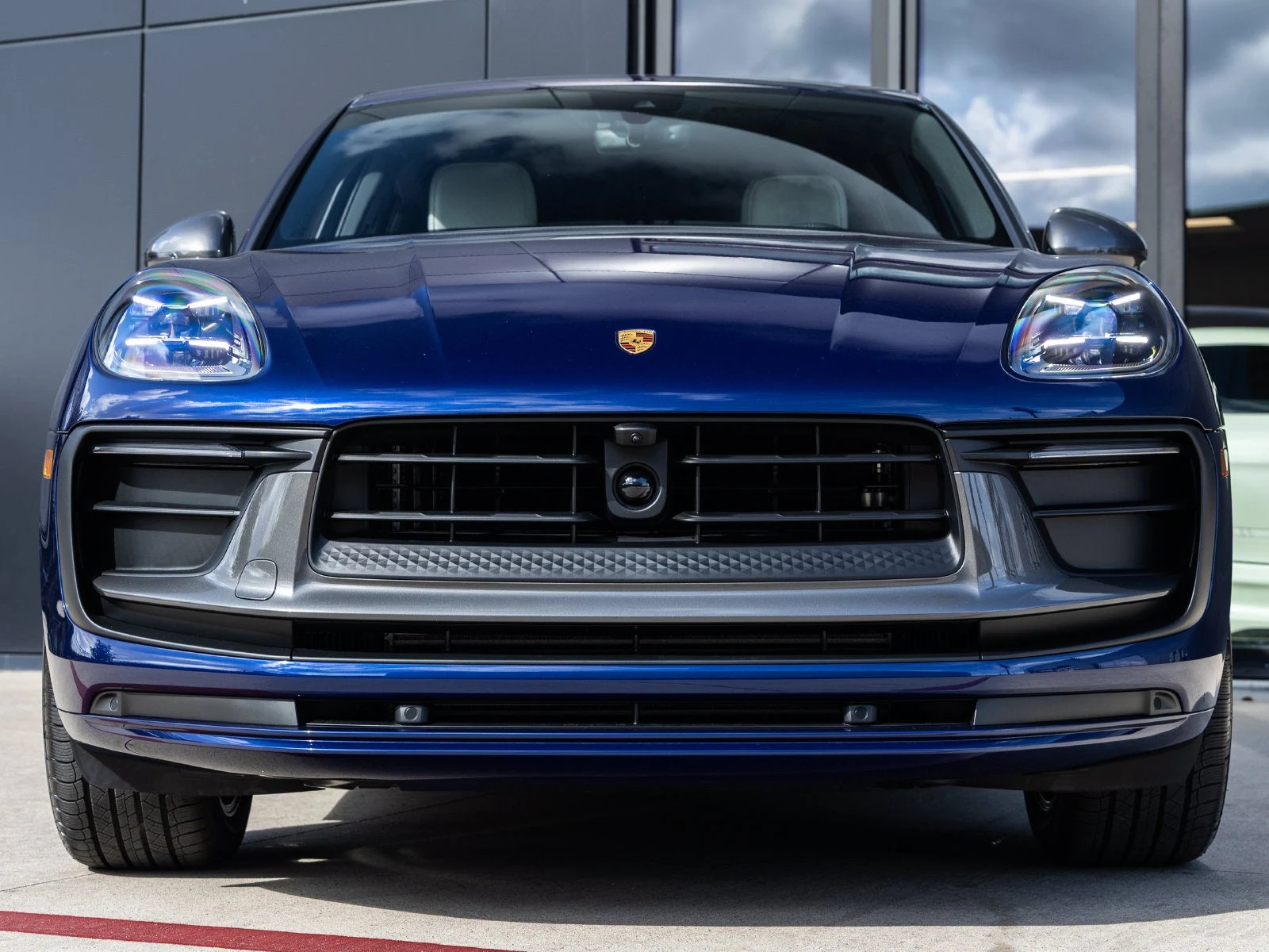 2026 Porsche Macan T (95B), 8/20