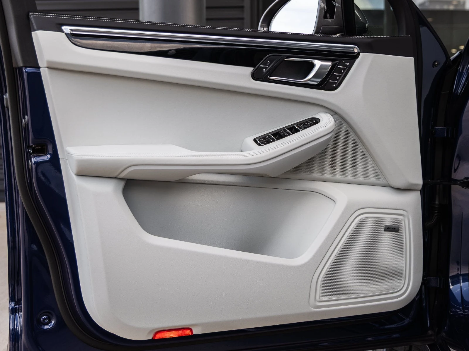 2026 Porsche Macan T (95B), 20/20