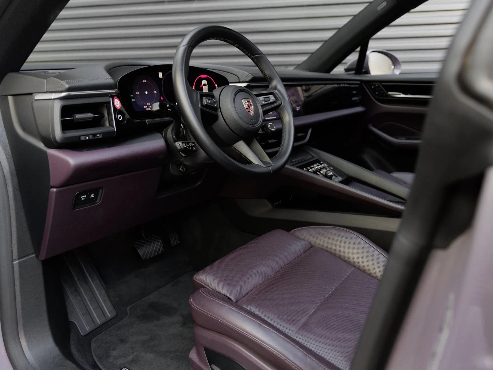 2024 Porsche Macan 4 Electric (XAB), 4/20