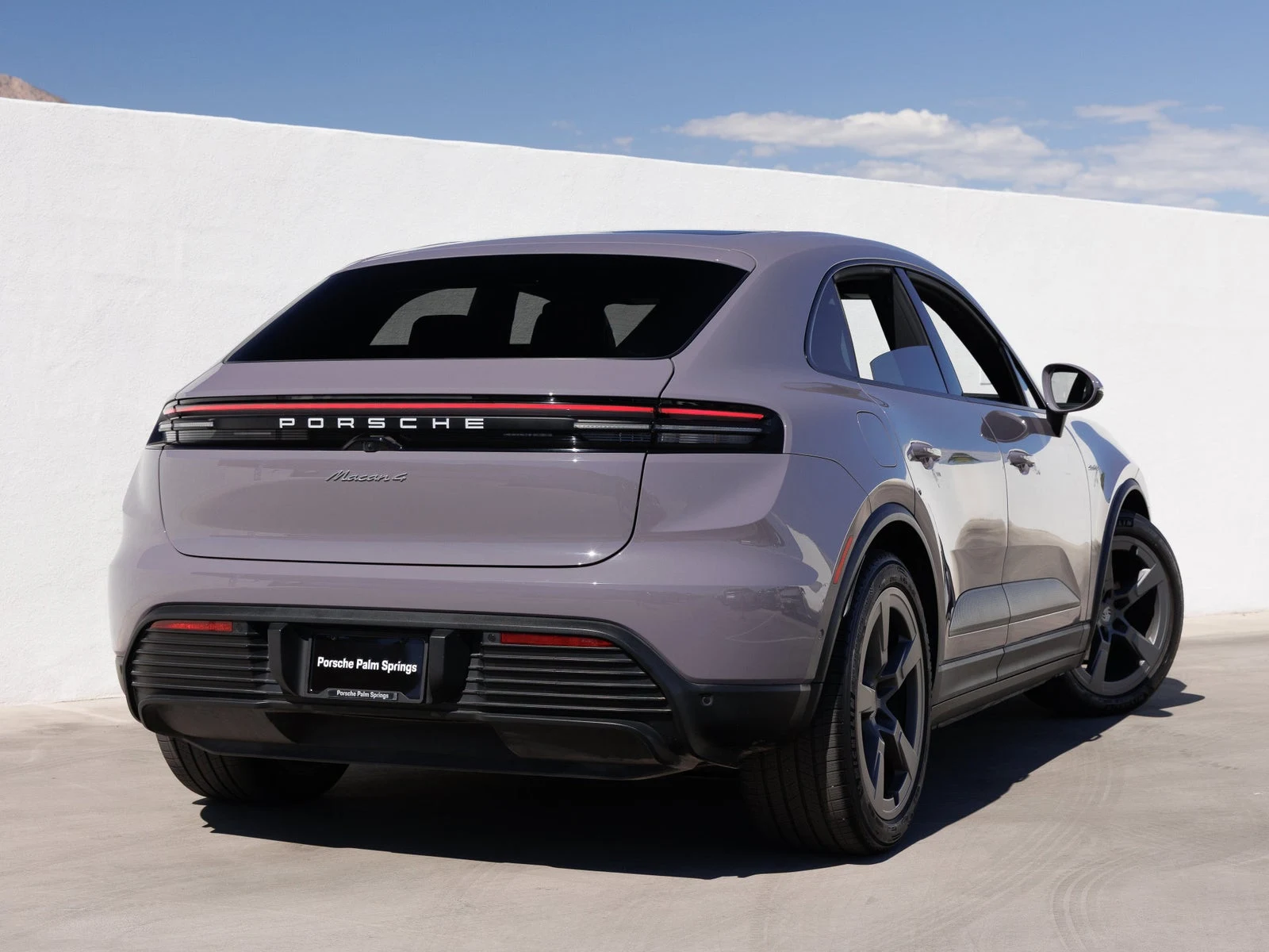 2024 Porsche Macan 4 Electric (XAB), 7/20