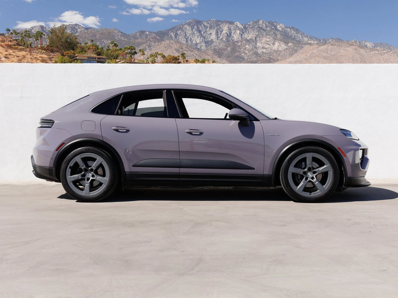 2024 Porsche Macan 4 Electric (XAB), 8/20