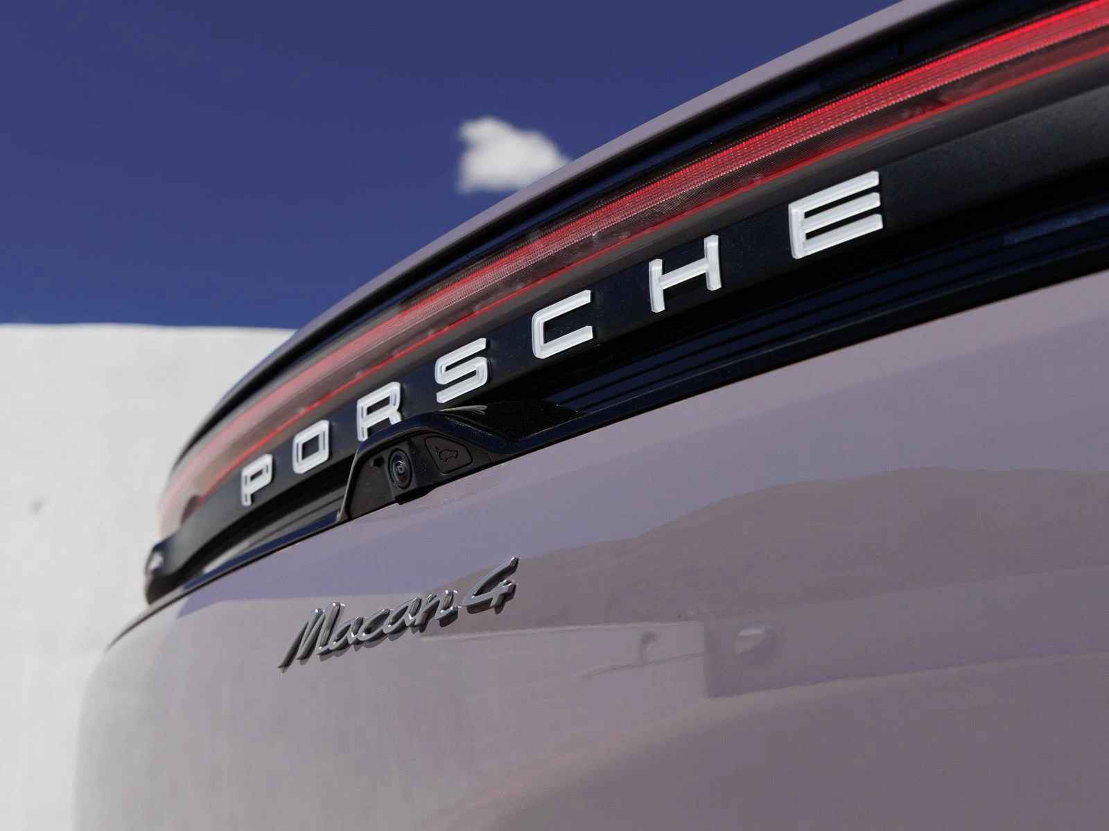 2024 Porsche Macan 4 Electric (XAB), 12/20